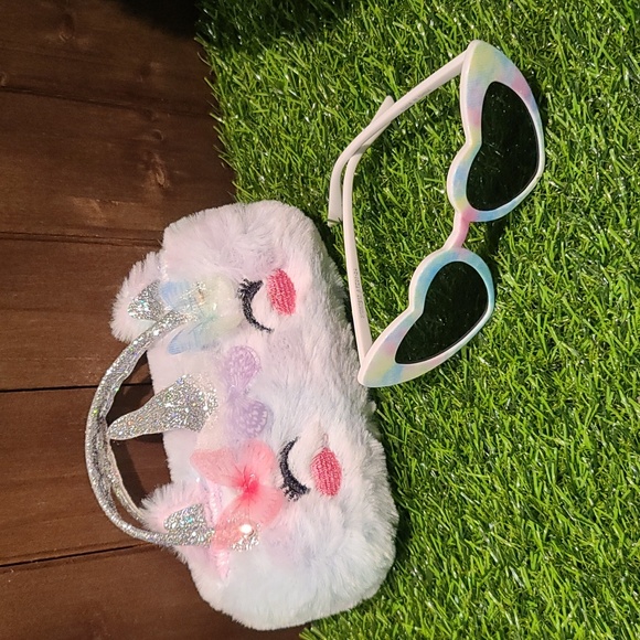HEART rainbow sunglasses & UNICORN plush snapcase purse. Adult Teen size NWT - Picture 1 of 7